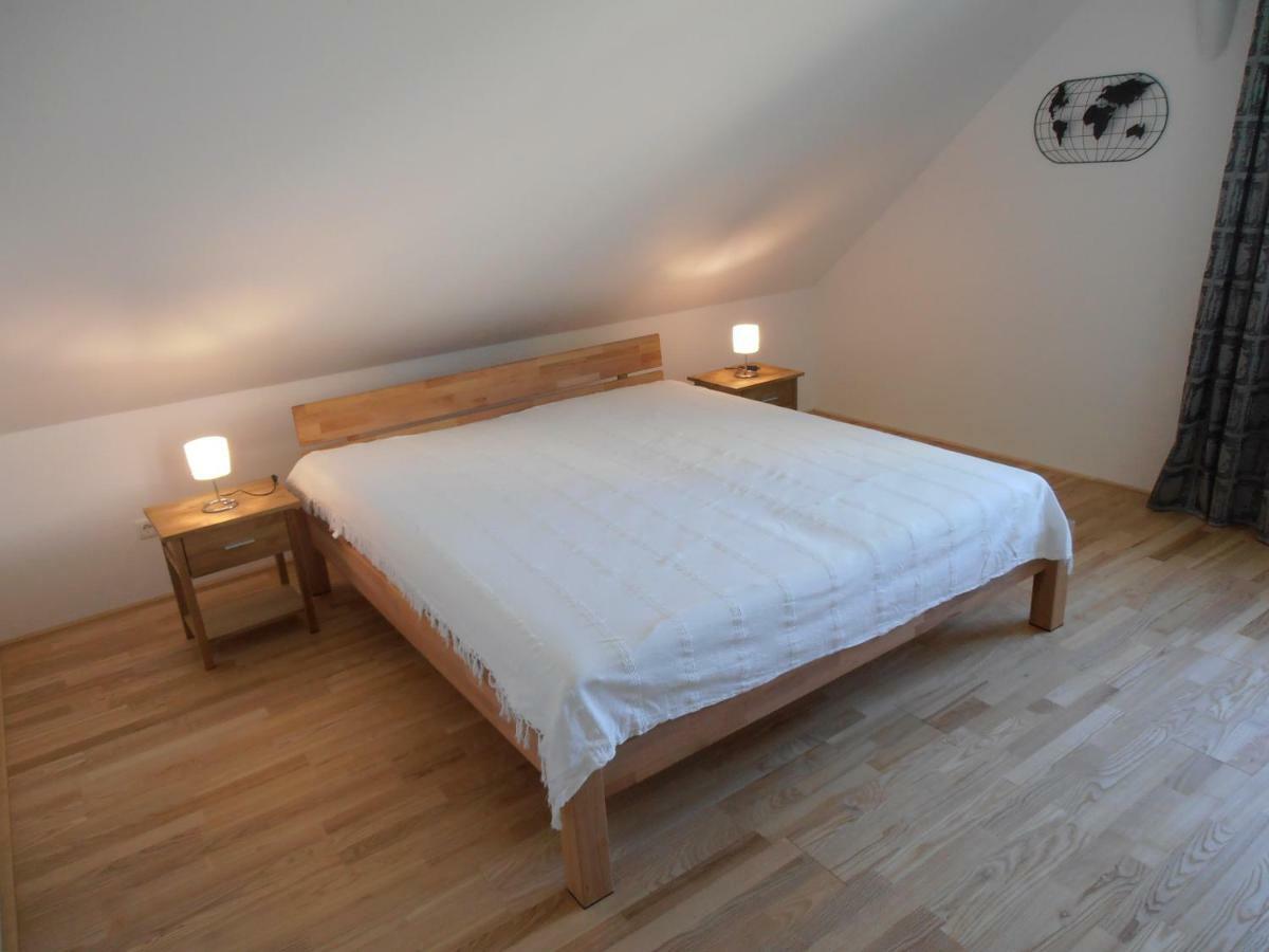 Ferienwohnung Am Kirchberg Йойс Екстер'єр фото