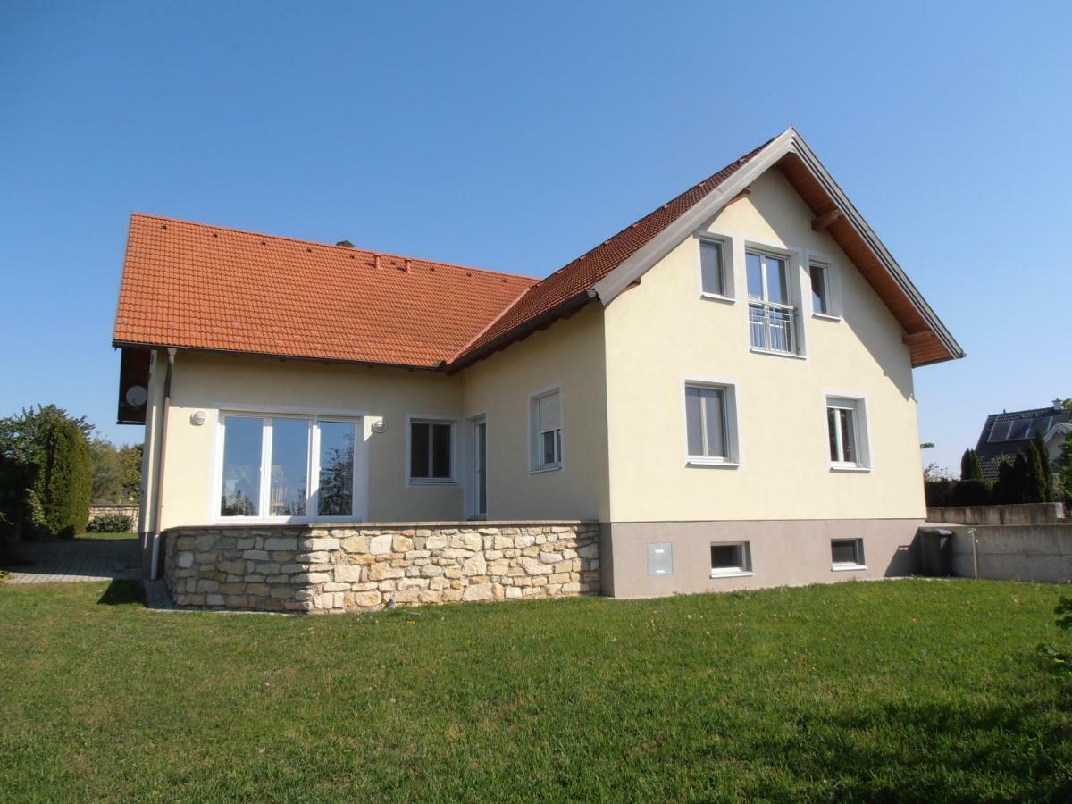 Ferienwohnung Am Kirchberg Йойс Екстер'єр фото